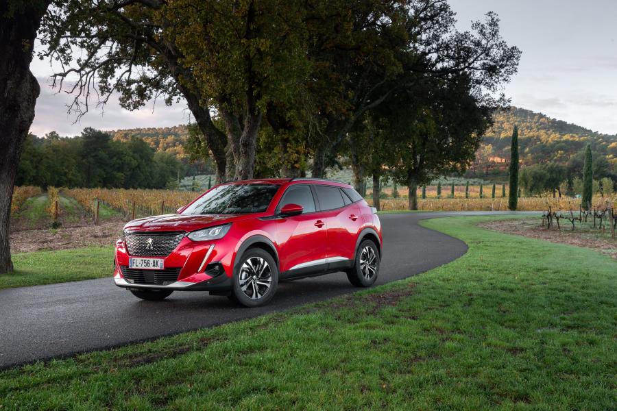  Peugeot 2008 2019 года  (WW) (фото 14 из 42)